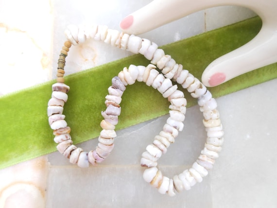 Vintage Shell Necklace Bead Puka Surfer Choker Ha… - image 3