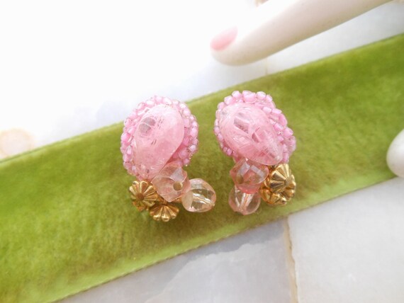 Vintage ROBERT Cluster Earrings Clip On Pink Art … - image 2