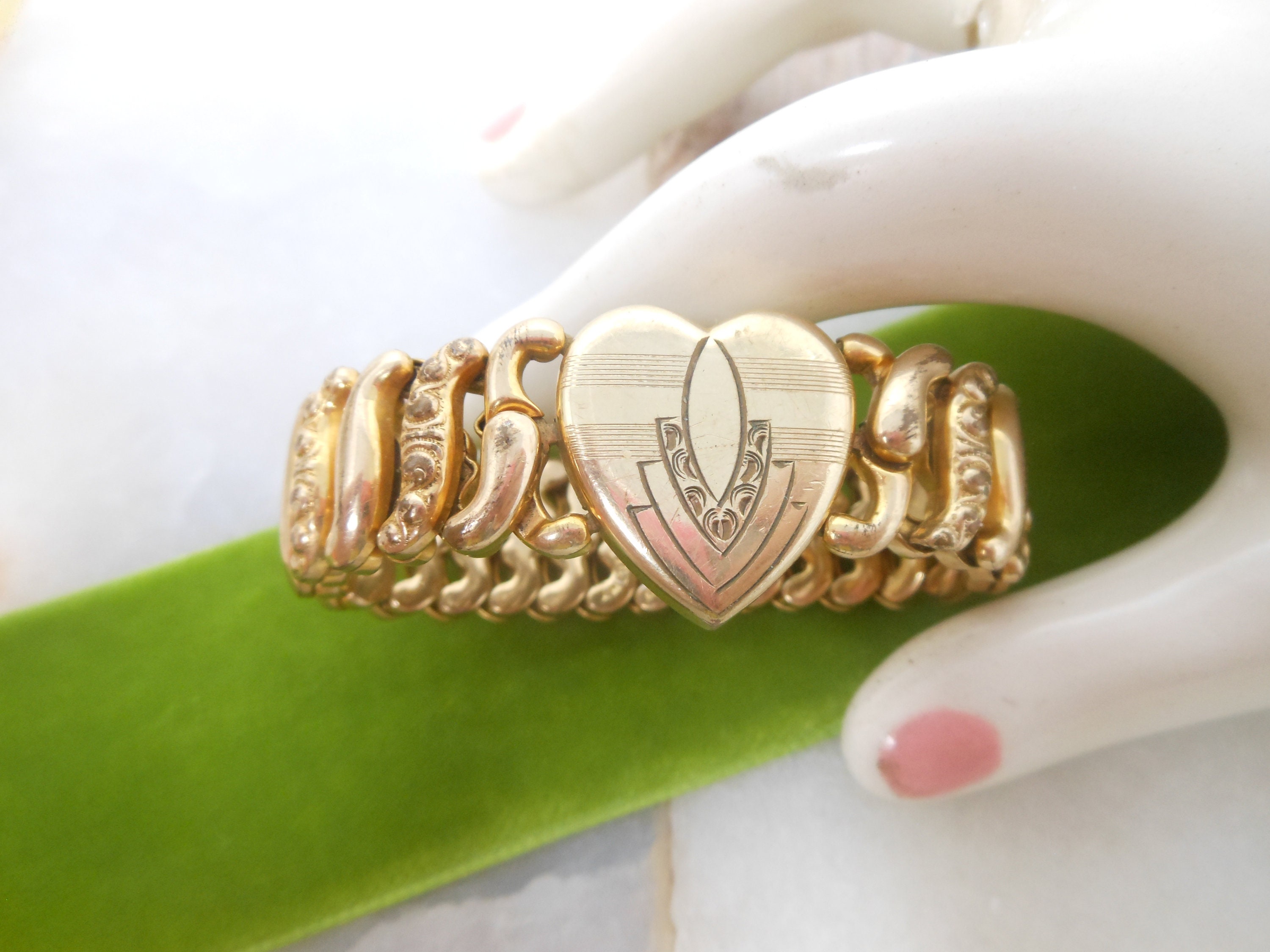 Vintage Heart Sweetheart Bracelet Expansion Gold Fill Etched