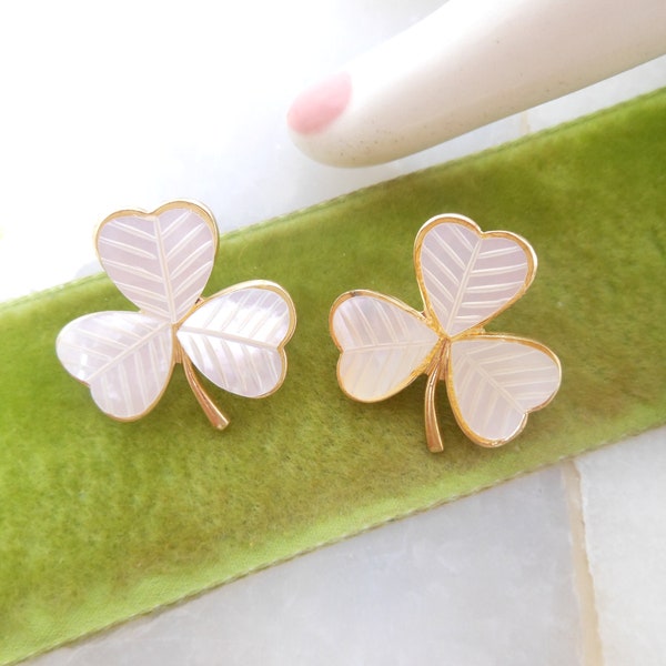 Vintage Clover Leaf Scatter Pin Set Mother of Pearl Brooch Pair Collar Lapel Jewelry Mid Century, VivianJoel.com