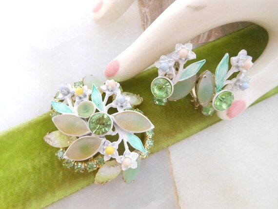 Vintage Green Rhinestone Brooch Earrings Set Past… - image 4