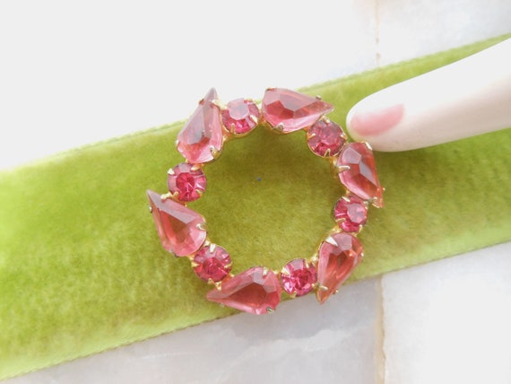 Vintage Pink Rhinestone Wreath Brooch Crystal Cir… - image 1