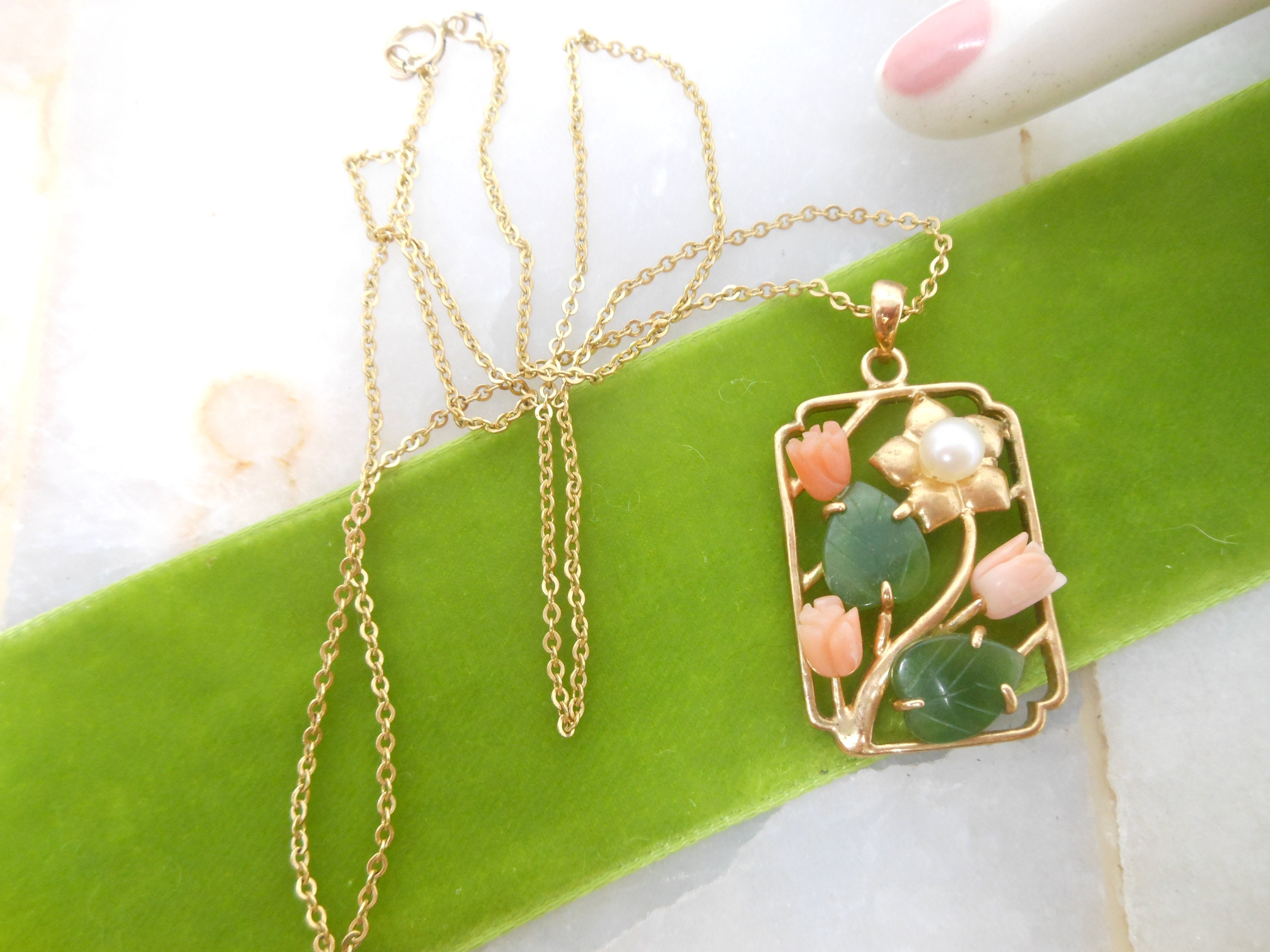 Vintage Coral Jade Necklace Flower Pearl Pendant Carved Gemstone