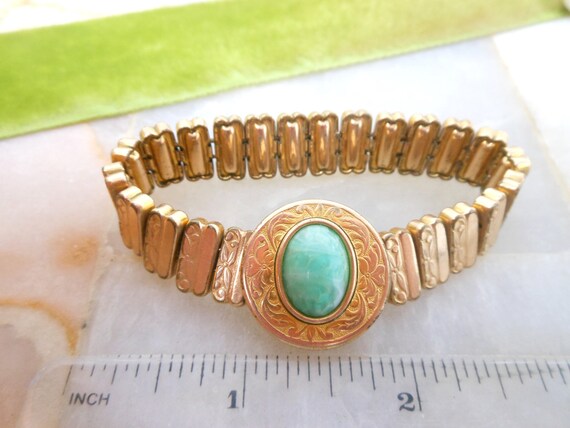 Vintage Sweetheart Bracelet Green Peking Glass Ex… - image 6