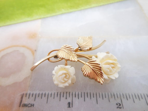 Vintage VAN DELL Rose Brooch Carved Flower Pin Go… - image 7