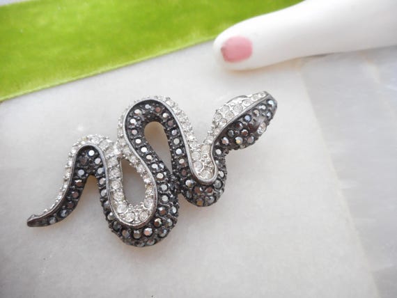 Vintage KJL Snake Brooch Crystal Rhinestone Black… - image 5