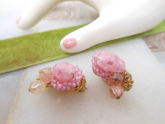 Vintage ROBERT Cluster Earrings Clip On Pink Art … - image 5