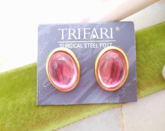 Vintage TRIFARI TM Pink Earrings Pierced Post Lucite Plastic Jelly Belly Designer Jewelry NOS Gift, VivianJoel.com