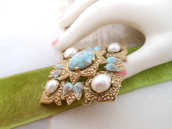 Vintage SARAH COVENTRY Pearly Brooch Faux Turquoi… - image 3