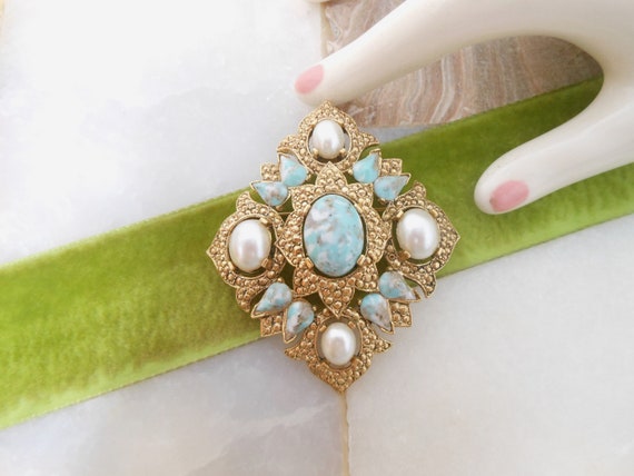 Vintage SARAH COVENTRY Pearly Brooch Faux Turquoi… - image 8