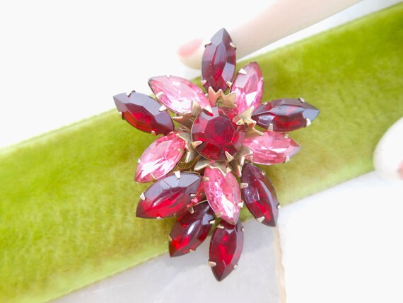 Vintage Red Brooch Flower Pin Rhinestone Retro Mi… - image 2