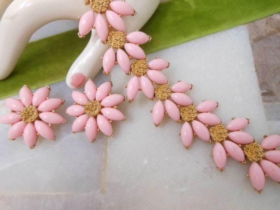 Vintage MARVELLA Pink Bracelet Earrings Set Flowe… - image 3