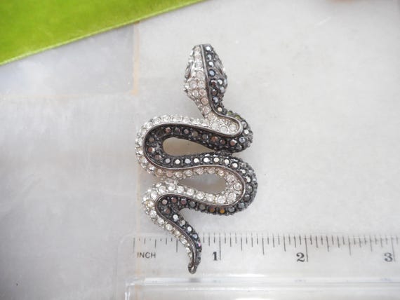 Vintage KJL Snake Brooch Crystal Rhinestone Black… - image 7