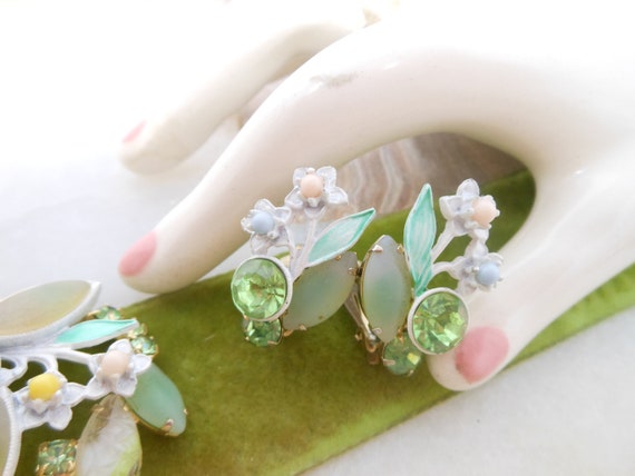 Vintage Green Rhinestone Brooch Earrings Set Past… - image 3