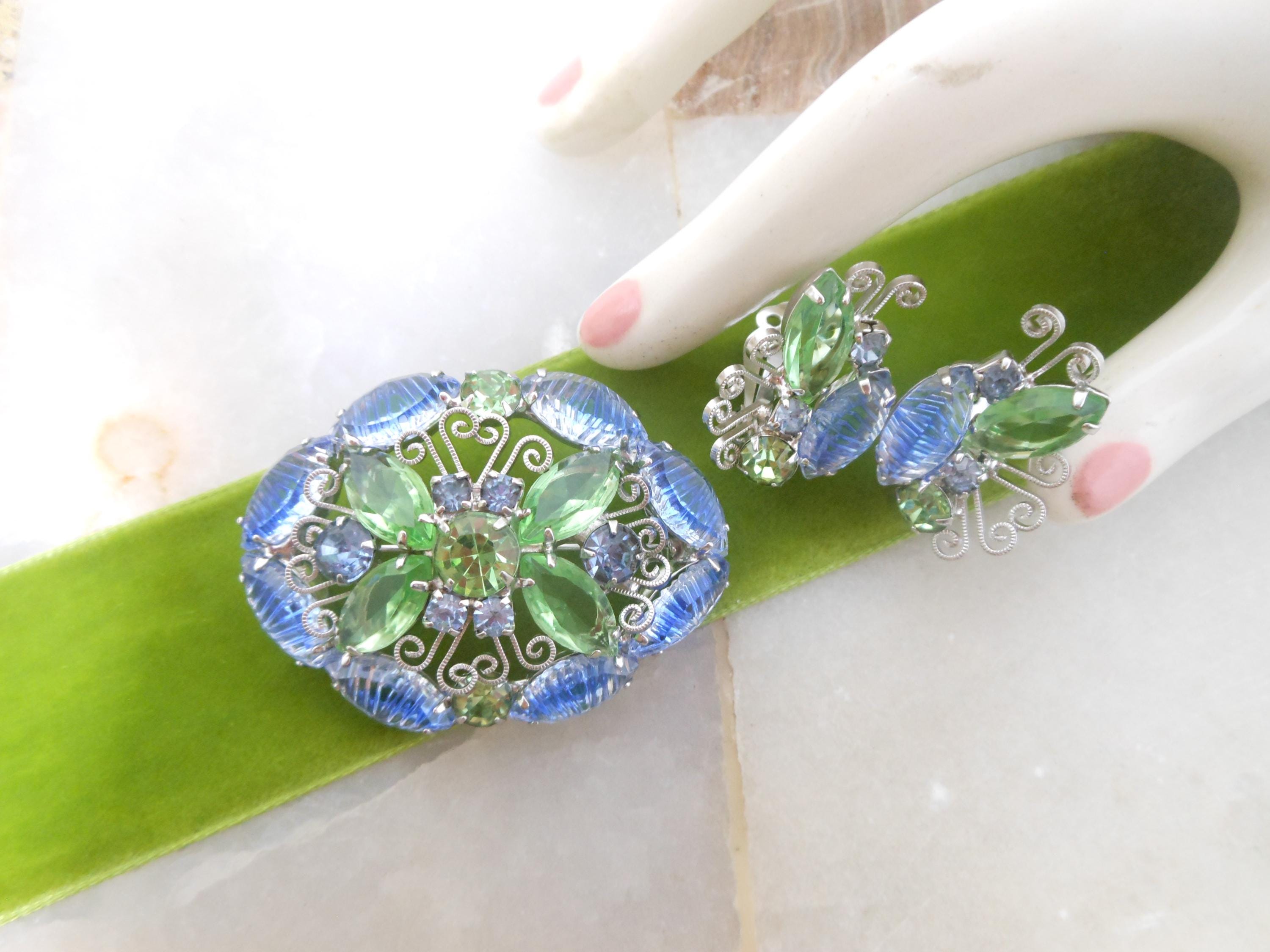 Vintage Blue Rhinestone Brooch Oval Domed Juliana Style Open Back Oval Juliana Brooch - Etsy Canada main image 2