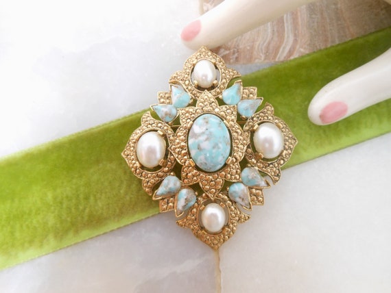 Vintage SARAH COVENTRY Pearly Brooch Faux Turquoi… - image 1
