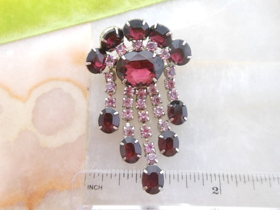 Vintage LA REL Rhinestone Fringe Brooch Dangle Pi… - image 7