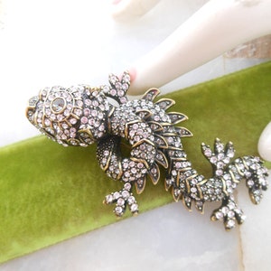 Z172/HEIDI DAUS/古金色/オパール パヴェ 羊 ひつじブローチ Heidi Daus Jewelry | Elegant Statement Pieces & Timeless