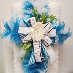 cemetery blue wreath, wreath for wall, decomesh cross wreath, mom, grandmother