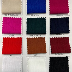 Puede incluir: Carta de muestras con 12 muestras de tela en varios colores, incluyendo champ&aacute;n claro, azul real, magenta, fucsia, verde cazador, azul marino, rojo, &oacute;xido, blanco, marfil y negro.