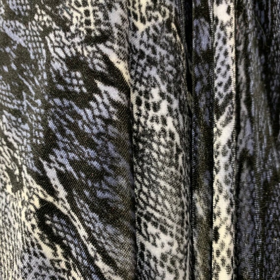 Colette BLUE BLACK Snake Skin Pattern Polyester Stretch Velvet | Etsy