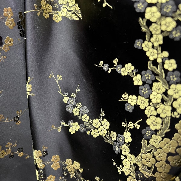 Tissu satiné chinois brocart floral fleurs de prunier Kori OR NOIR pour Cheongsam/Qipao, vêtements, déguisements, tissus d'ameublement, sacs, travaux manuels - 10210