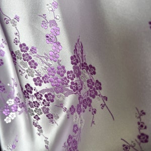 Kori LAVENDER Plum Blossom Floral Brocade Tela satinada china para Cheongsam/Qipao, Ropa, Disfraces, Tapicería, Bolsos, Artesanías - 10210