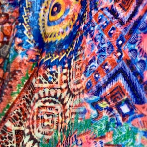 Tecido de poliéster e veludo elástico Cameron ABSTRACT PRINT por metro para blusas, roupas, trajes de dança, fantasias e artesanato - 10163