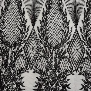 Francesca ZWART wijnstokken en ruitpatroon pailletten op mesh kantstof op maat gesneden - 10130