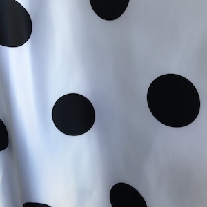 Myla NOIR & BLANC 3&quot; Circle Polka Dot Pattern Polyester Heavy Matte Satin Tissu par yard - 10089