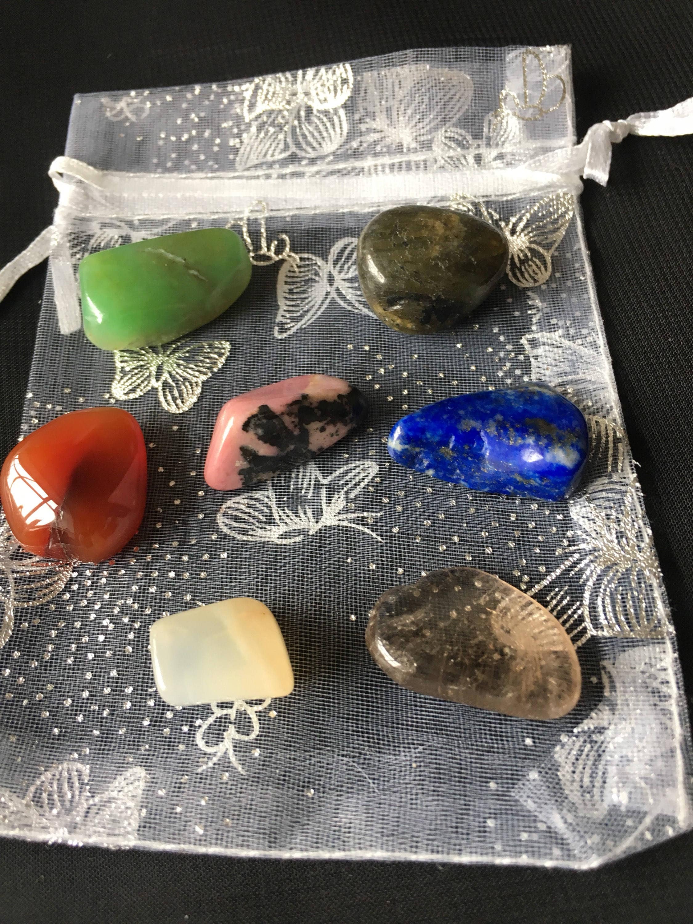 MENOPAUSAL PROBLEMS 8 Healing Crystals to Support Both Etsy Denmark