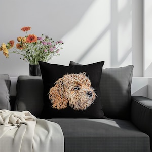 Abrikoos Cavapoo-kussen en inzetstuk met prachtig Fractal Art-ontwerp