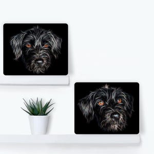 Targa da parete in metallo raffigurante il cane Jackapoo nero con motivo artistico frattale.