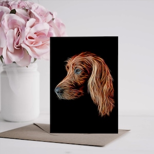 Carte de voeux de setter irlandais avec un superbe design artistique fractal. Intérieur vierge pour les anniversaires ou toute autre occasion