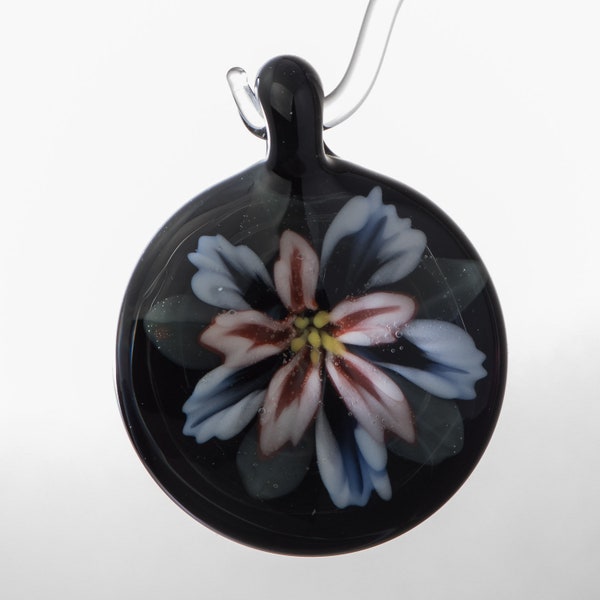 Off mandrel flower pendant