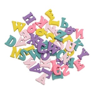 100 piezas de 15 x 10 mm de letras de madera de colores, formas mini para manualidades de bricolaje, letras de madera