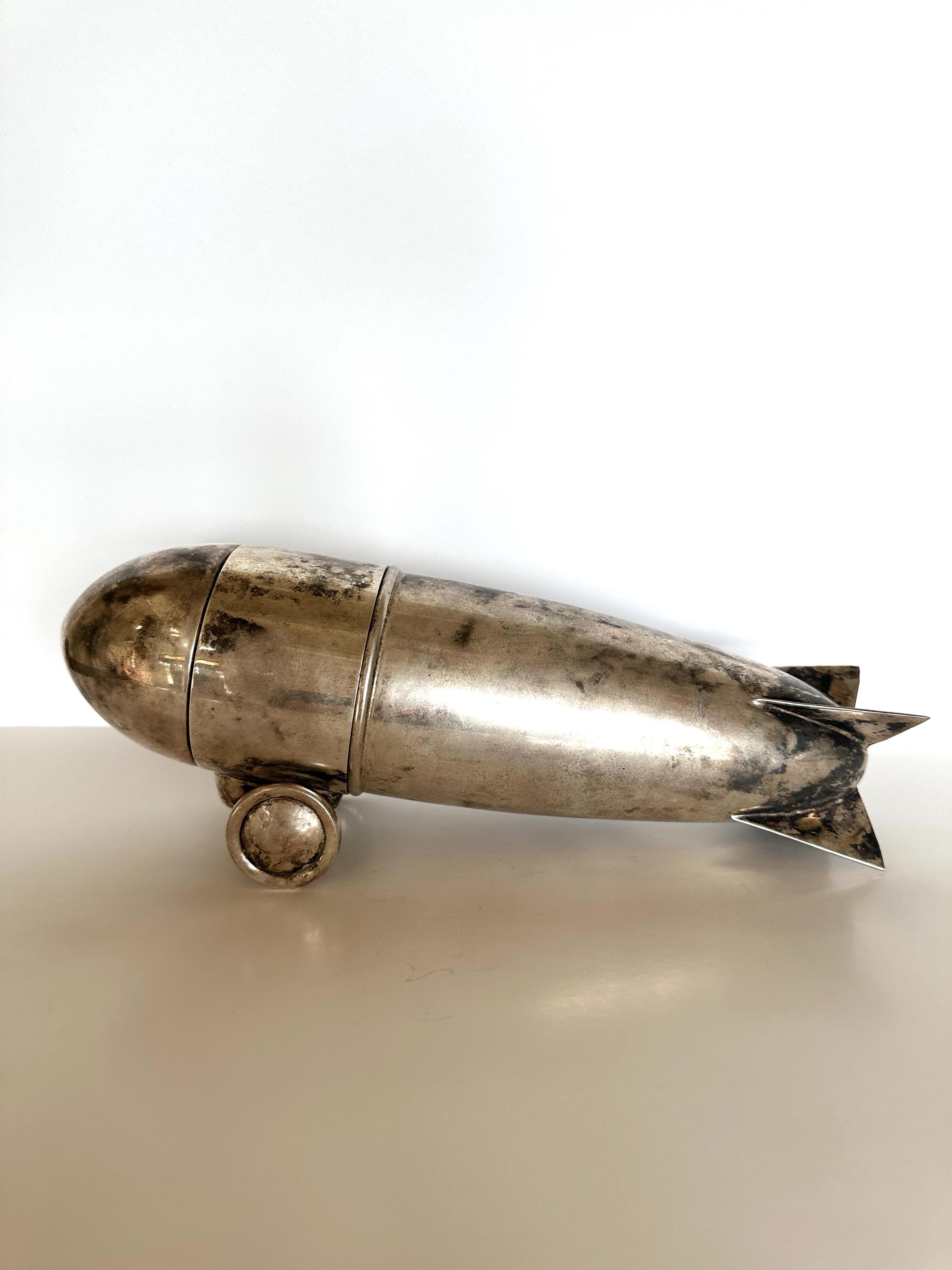 Silver Plate Zeppelin Shaker 飛行船型シェイカー Art Deco-Inspired