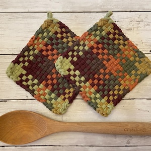 Woven handmade potholder set, cook’s gift, thick potholders, trivet, hand loomed potholders, Mother's day gift, teacher gift, wedding gift