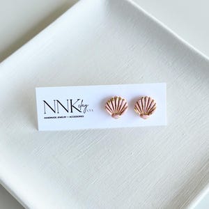 The Clay Seashell Stud | Light Pink