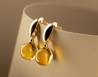 GOLDEN LUNAR amber studs