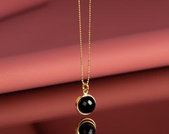 Minimalist gold-plated necklace with 12 mm cherry pendant – AUREA CHERRY