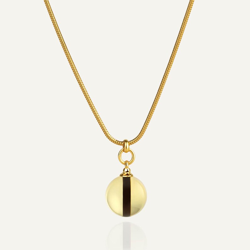 Necklace with 10mm Round Amber and SNDC4045 Tiger