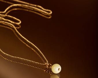 Minimalist white amber pendant ROYAL WHITE