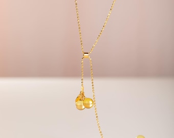 Adjustable necklace with clear yellow natural Baltic amber pendant and gold vermeil minimalist chain | Luxury minimalist lariat necklace