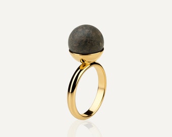 Black amber ring GOLDEN NERO