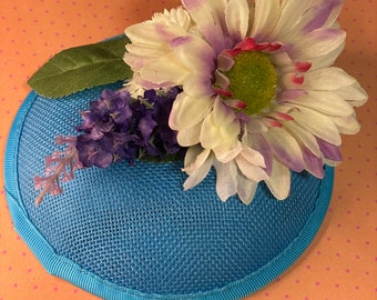 Quirky Cute Boutique Aqua Fascinator, Blue fascinator, Derby Fascinator, Hat Fascinator, Flower Fascinator, Floral Fascinator, wedding guest