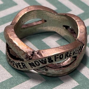 Gegraveerde ring, knoopring