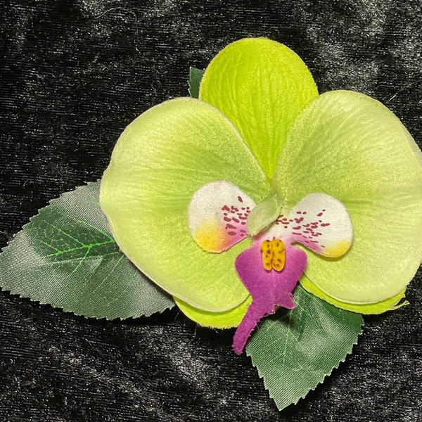 Orchidee verdi, clip di orchidea verde, fermaglio per capelli orchidea, orchidea lime, fiore di capelli orchidea, accessorio per gli ospiti di nozze, capelli rockabilly, capelli pin up