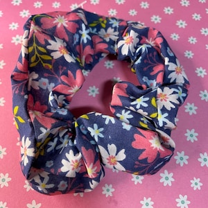 Handmade cotton scrunchies, blue scrunchies, flower scrunchies, floral scrunchies, navy scrunchies, hair bobbles, hair elastic, hair tie