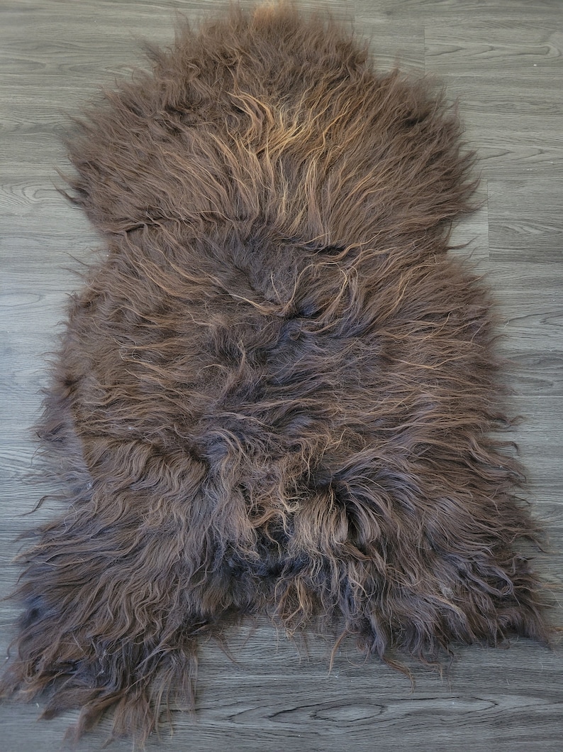 Genuine Icelandic sheepskin rug sheepakin pelt Scandinavian sheepskin rug soft silky long wool #C410 Genuine Icelandic sheepskin rug sheepakin pelt Scandinavian sheepskin rug soft silky long wool #C410